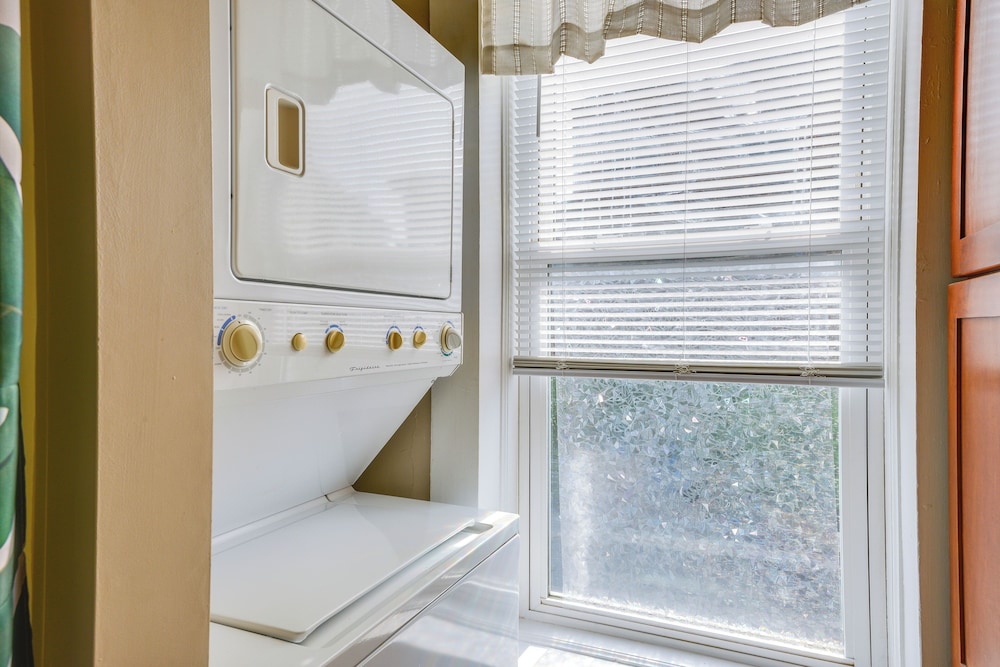 Central Location! Winter Retreat in Sackets Harbor