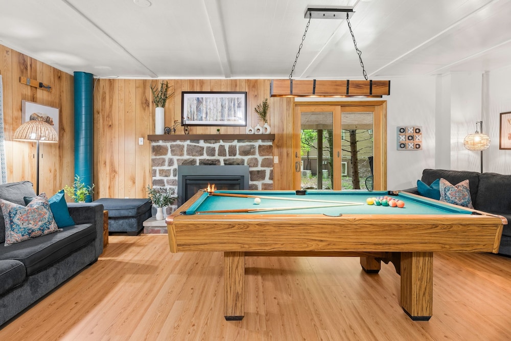 Summit Shores by Avantstay Hot Tub Firepit Game Room