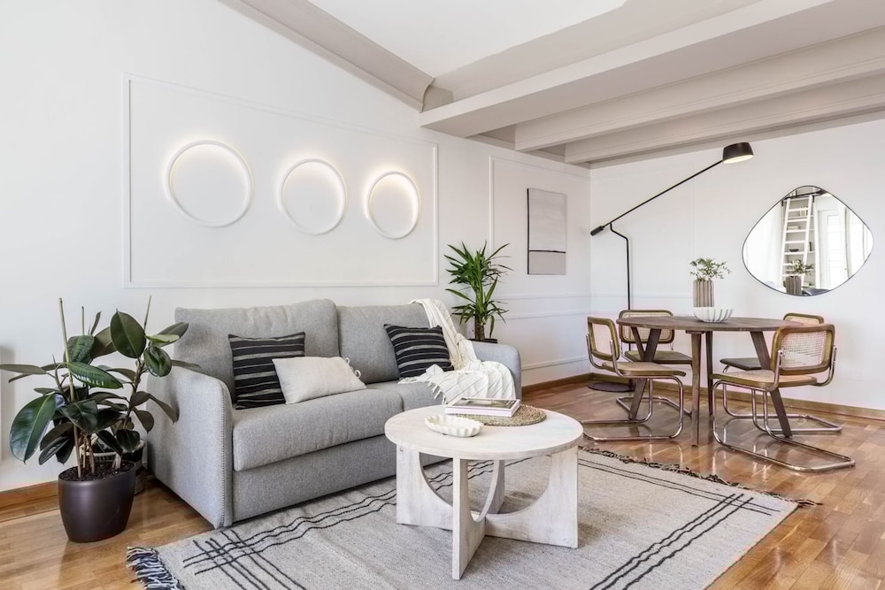 Minore - 1 Bedroom Penthouse and Terrace in Chueca