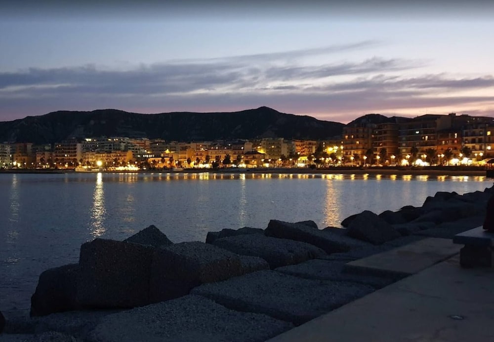 Casa Di Rino - on the Seafront of Crotone view 3