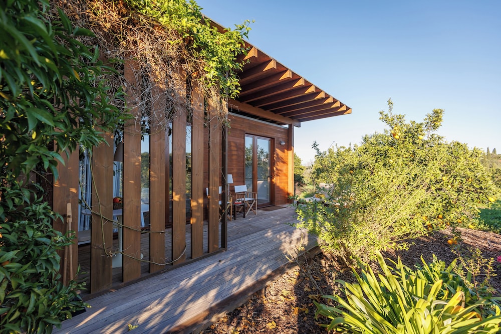 Laranjal Farm House