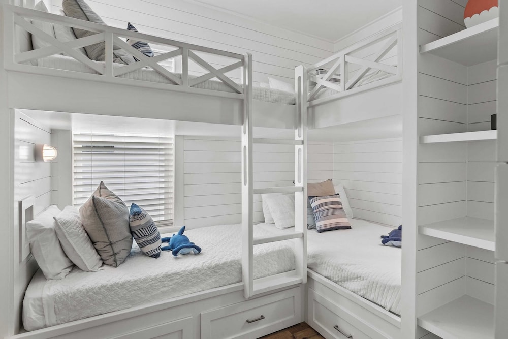 Sleeps 34! 2 Homes, Private Pools, Firepit, Golf Cart, Walk to Beach Seagrove San Juan by Avantstay