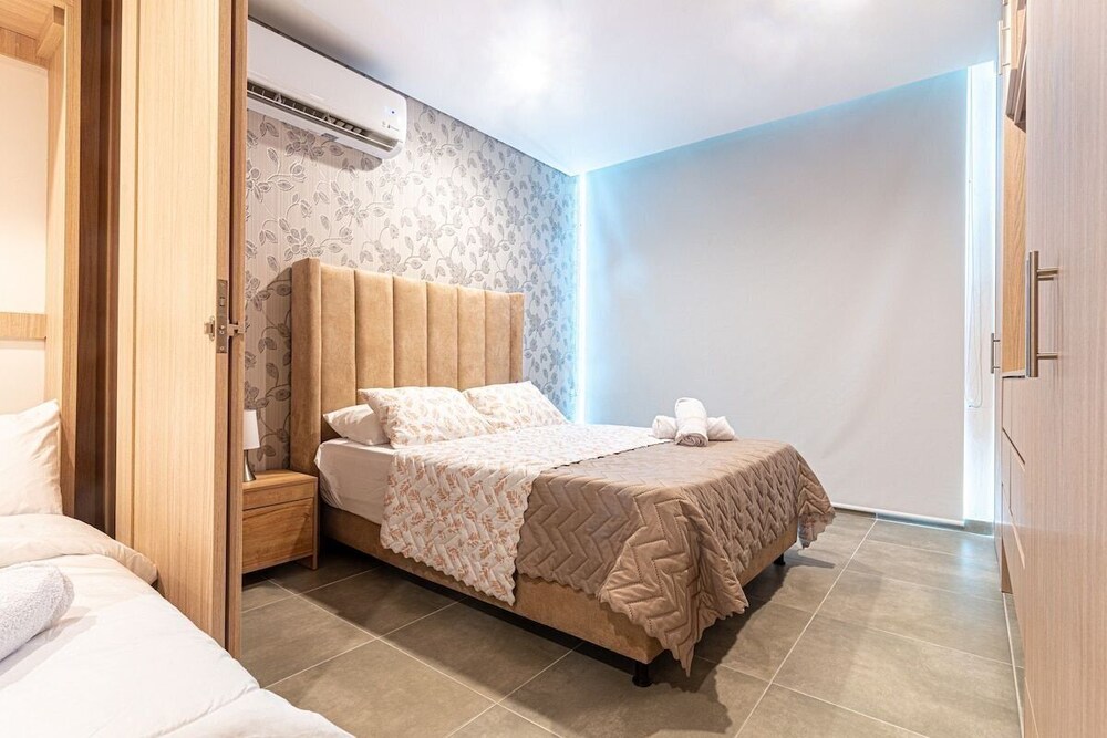 Salguero Suites