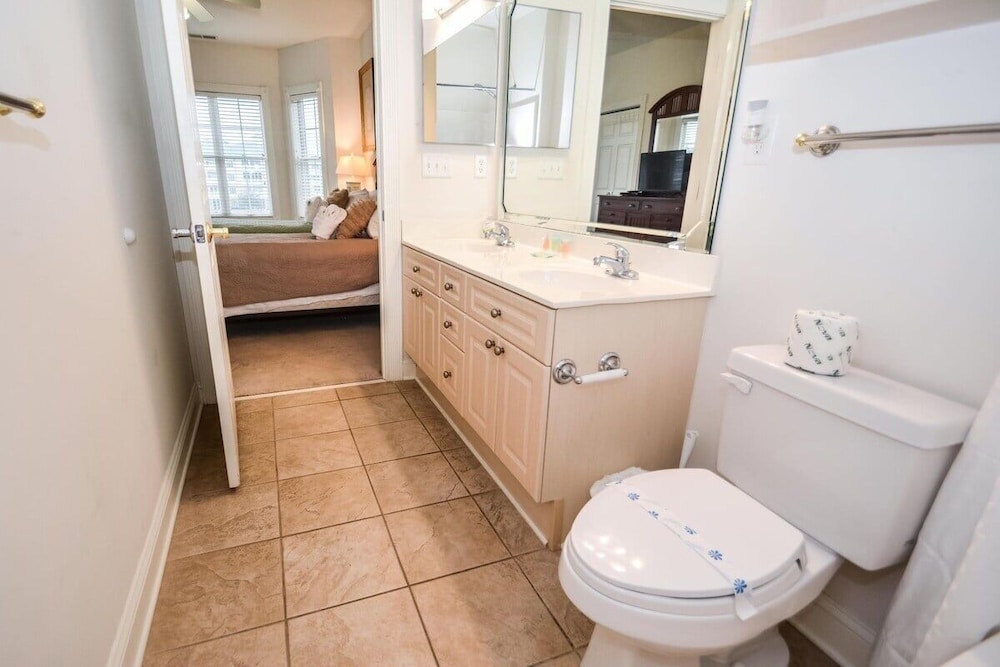 Magnolia Pointe 4820-302 2 Bedroom Condo