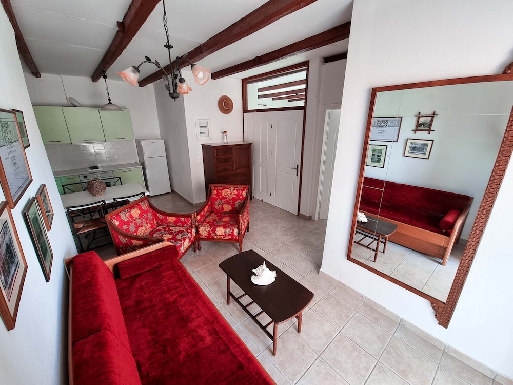 Kefalonia Family Getaway - Summer Garden Retreat