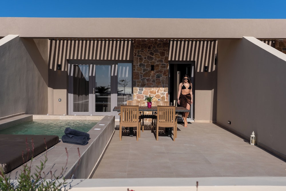 Illusion Suites