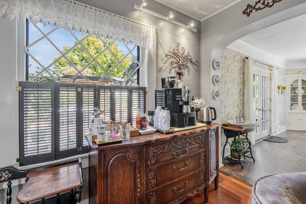 Ashland Vacations - Oak Hill Bed Breakfast - Property Image 17