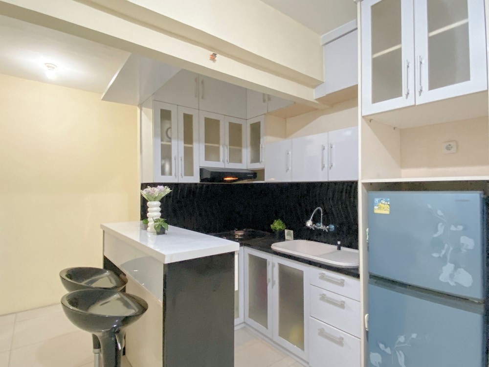 Combined 1Br With Extra Room Apartment At Green Pramuka City