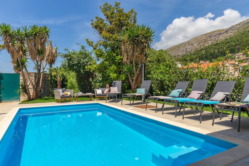Hedera Estate, Villa Hedera II