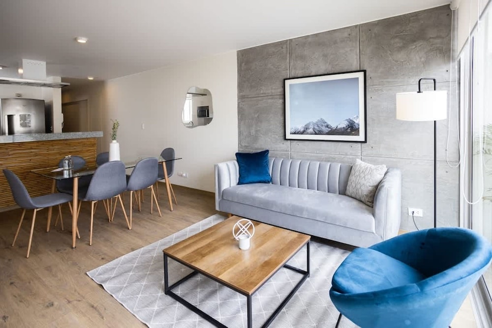 w Great 3BR Duplex With Terrace in Miraflores