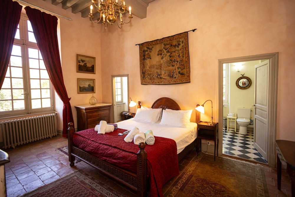 18th Century Ch Teau With Stunning Pool Gardens