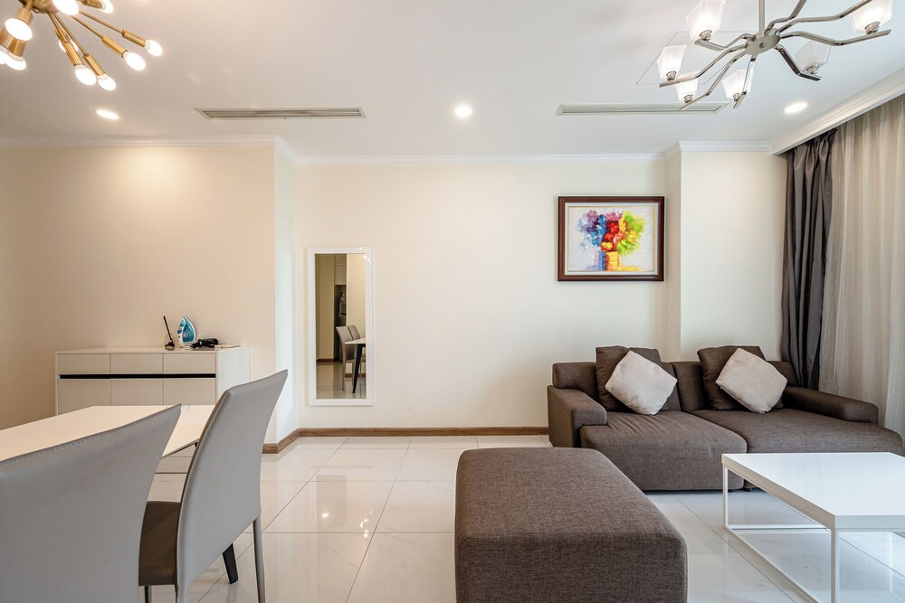 PD Pristine Apartment Landmark Plus