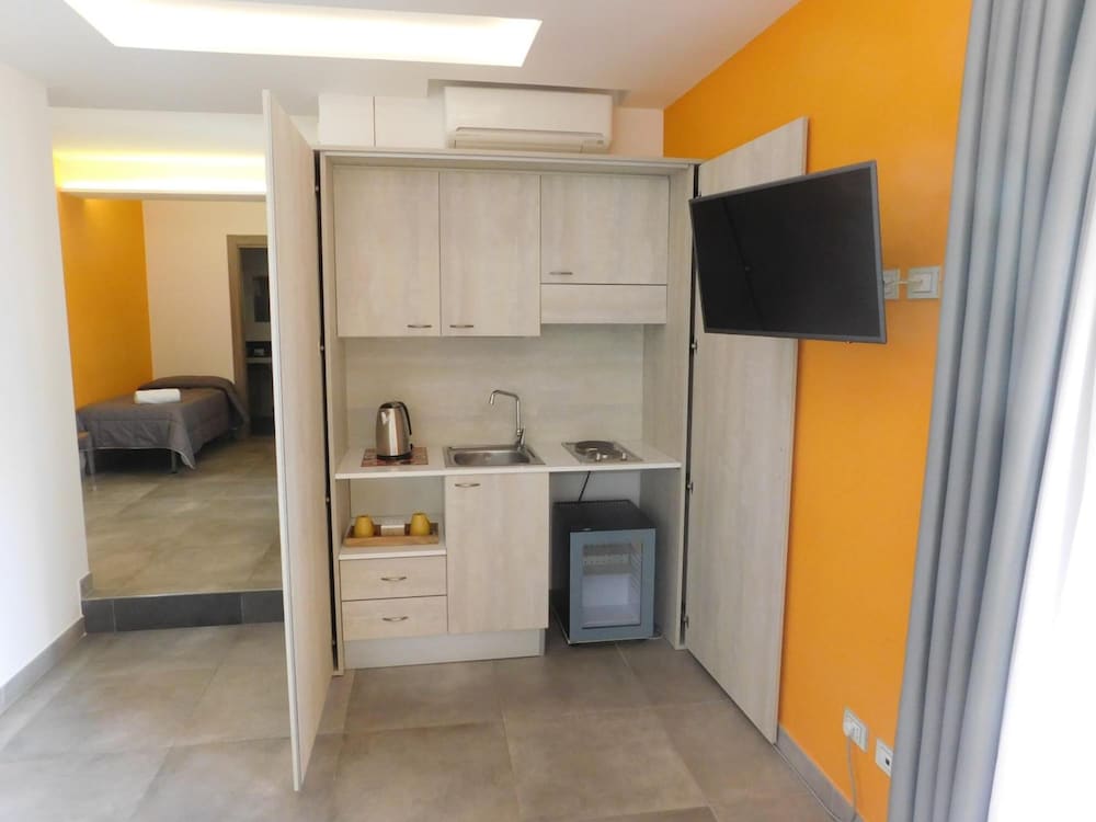 Orange Suites