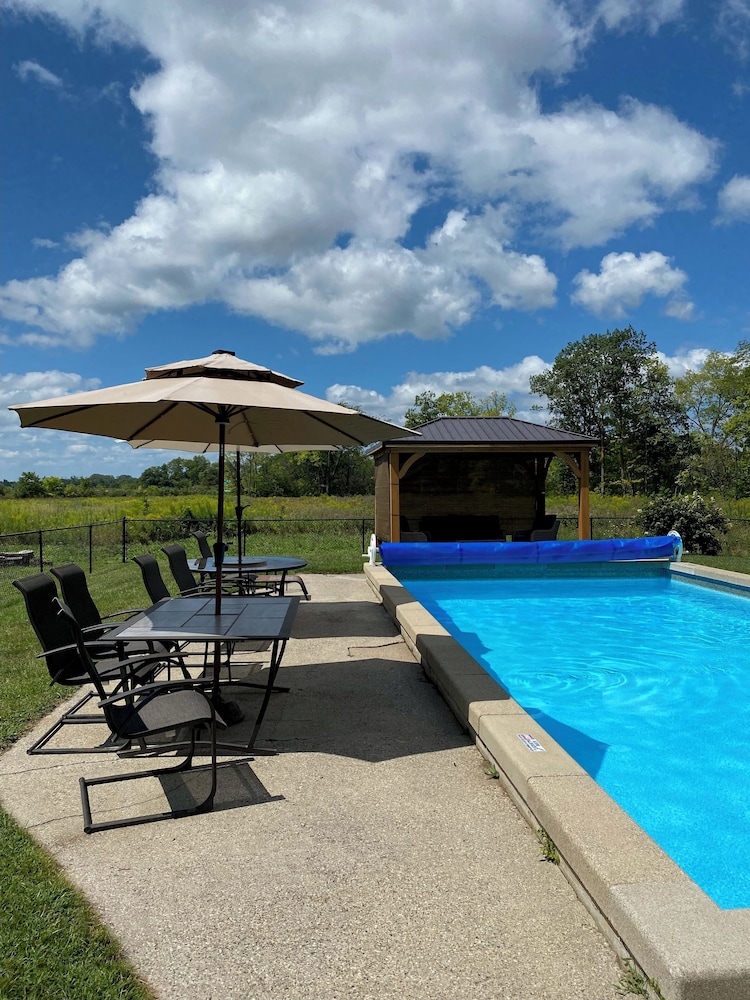 The Vine Bed & Breakfast LLC