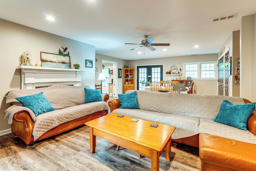 Otter Creek Rec Area On-site! Serene Family Home