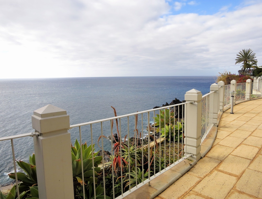Superior Rentals in Madeira - Lido