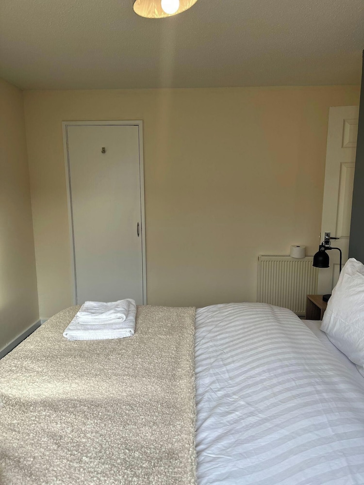 Sark Drive Serenity-cosy 3BR House in Birmingham