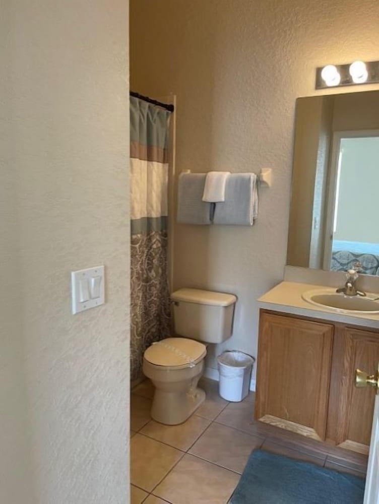 Davenport Vacation Homes by Shine FM