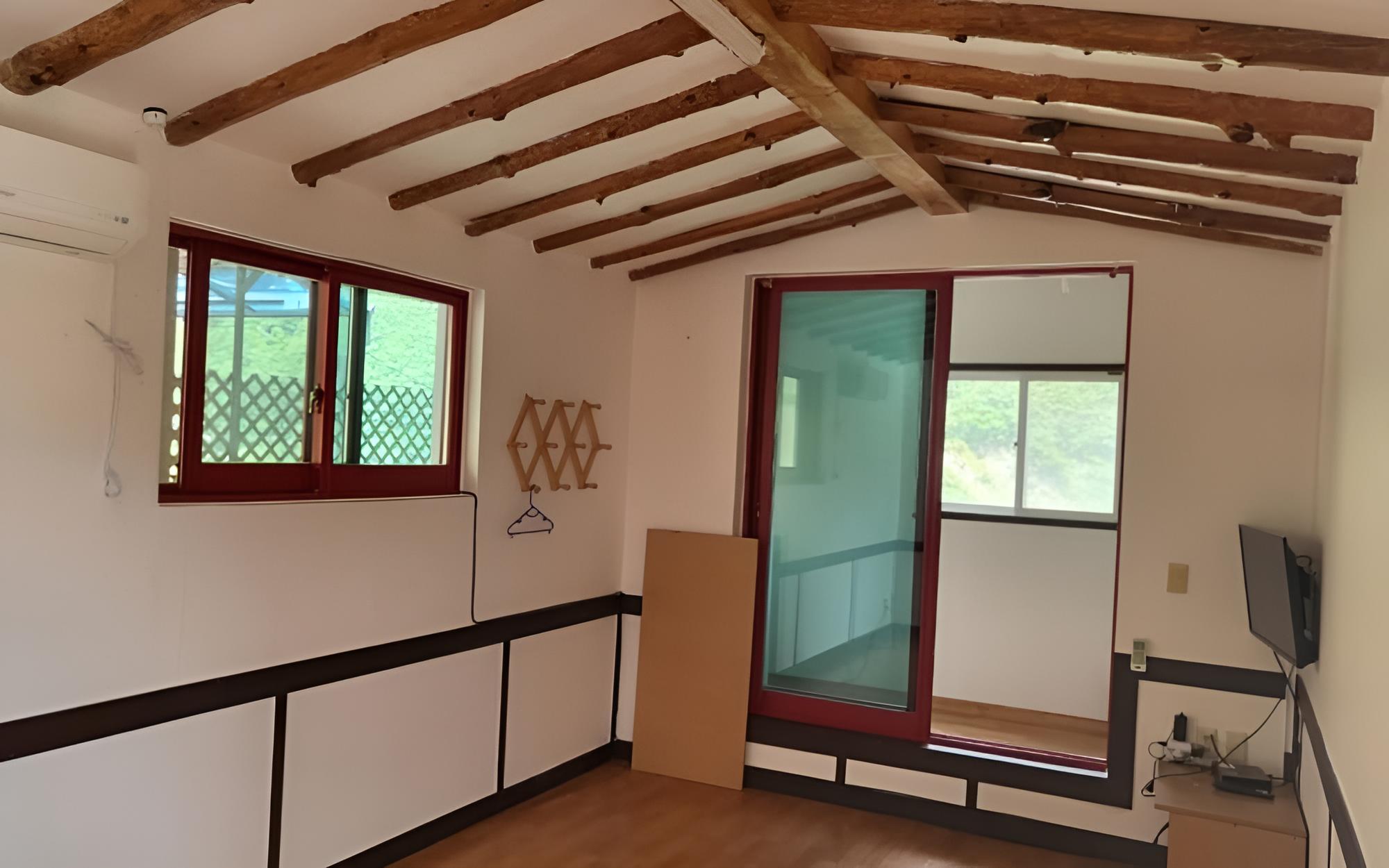 Yeongwol Donggang Close Pension