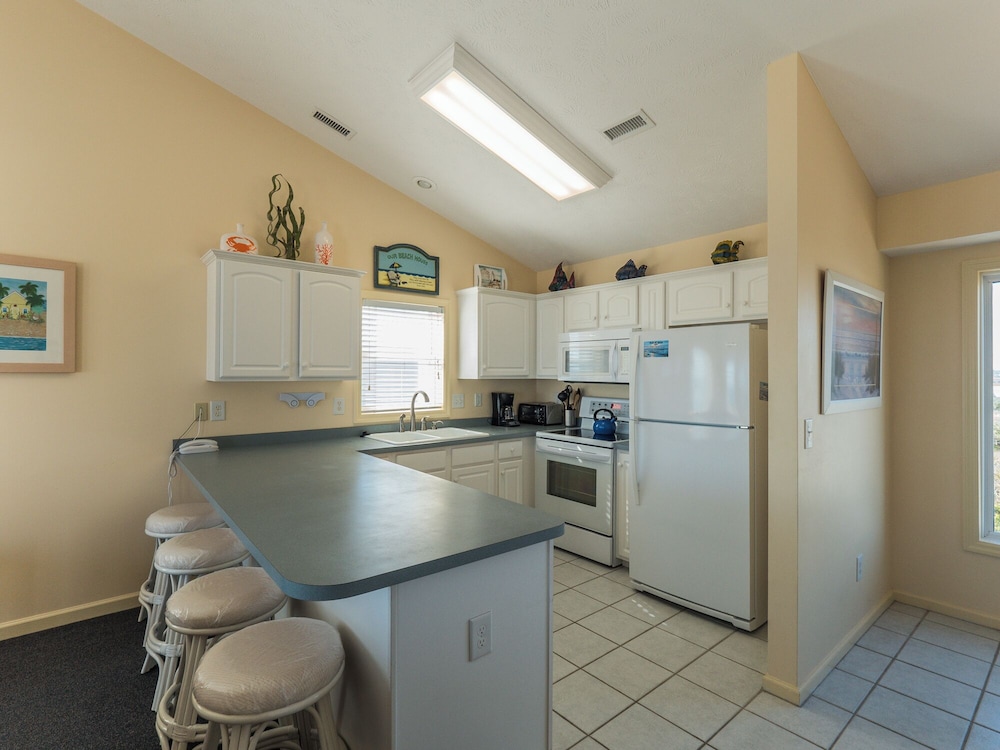 Twin Palms by Topsail Realty