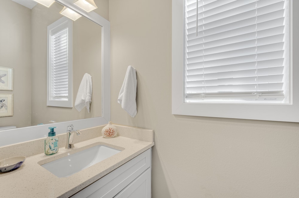 30A Beach House - The Salty Blue by PHG view 5