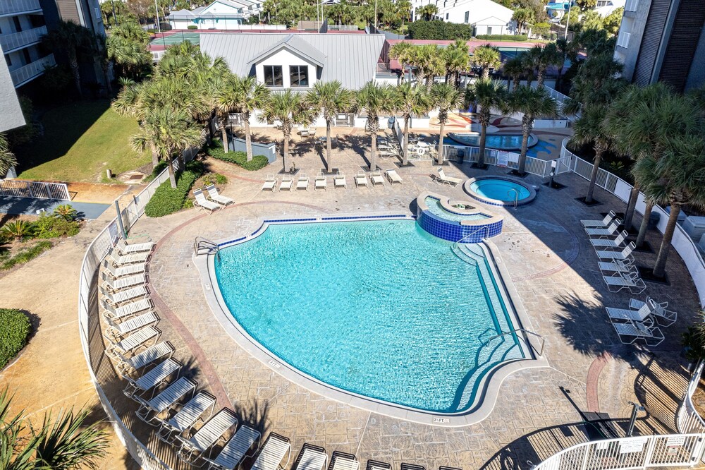 Mainsail T/h #3 2 Bedroom Townhouse