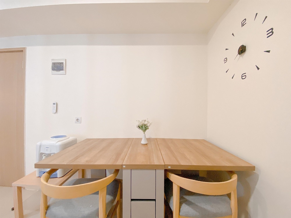 Cozy And Best Deal 2Br Apartment Meikarta