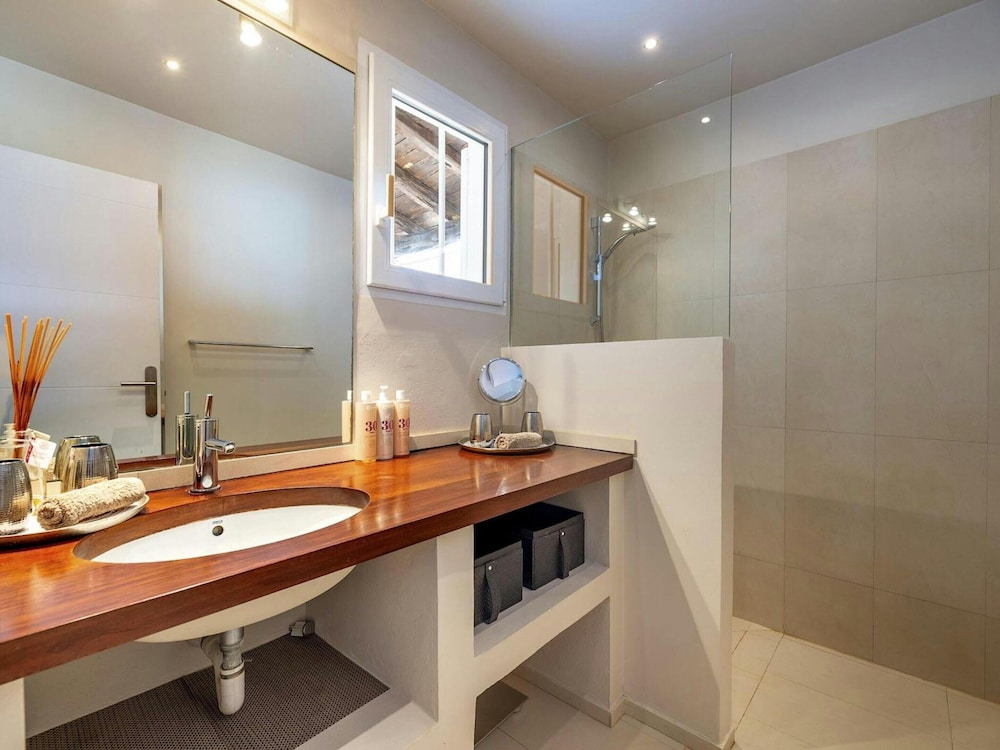 Holiday Home With Outdoor Barbecque