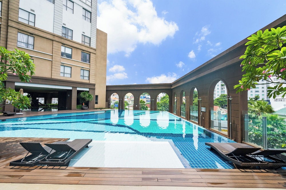 Gin House - Garden Gate APT Phu Nhuan