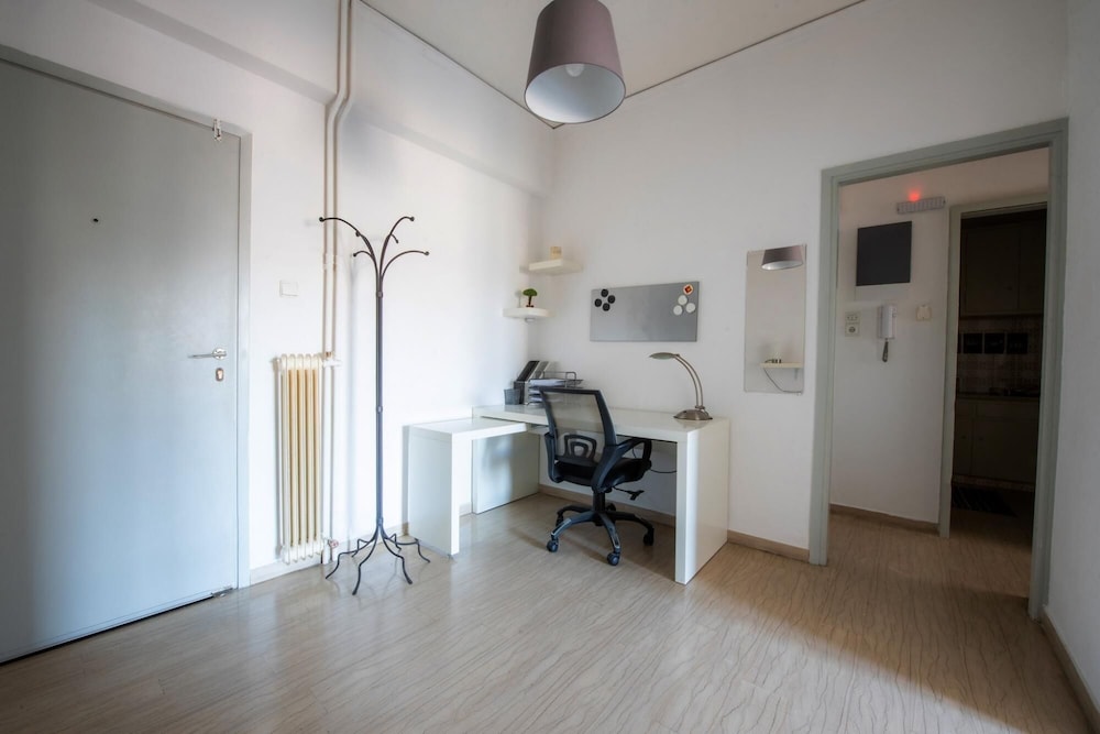 Spacious Living at Kallithea photo 3