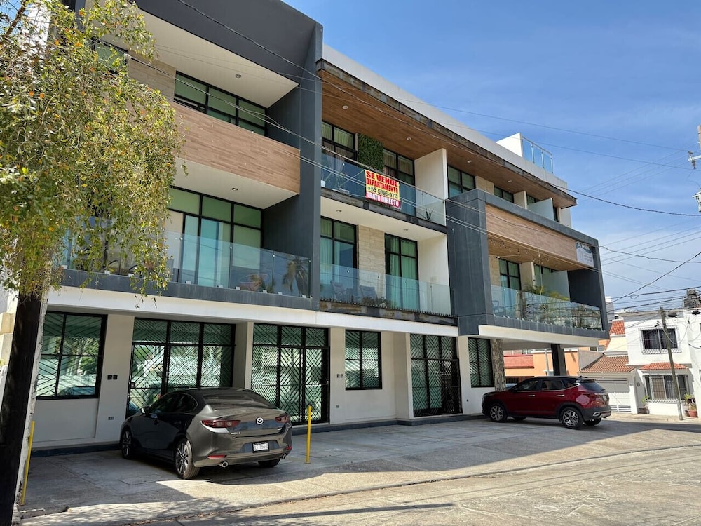 Rincon Colonial Apartments