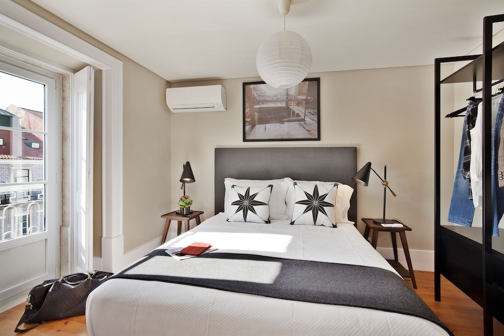 Lisbon Five Stars Apartments - Bica 246