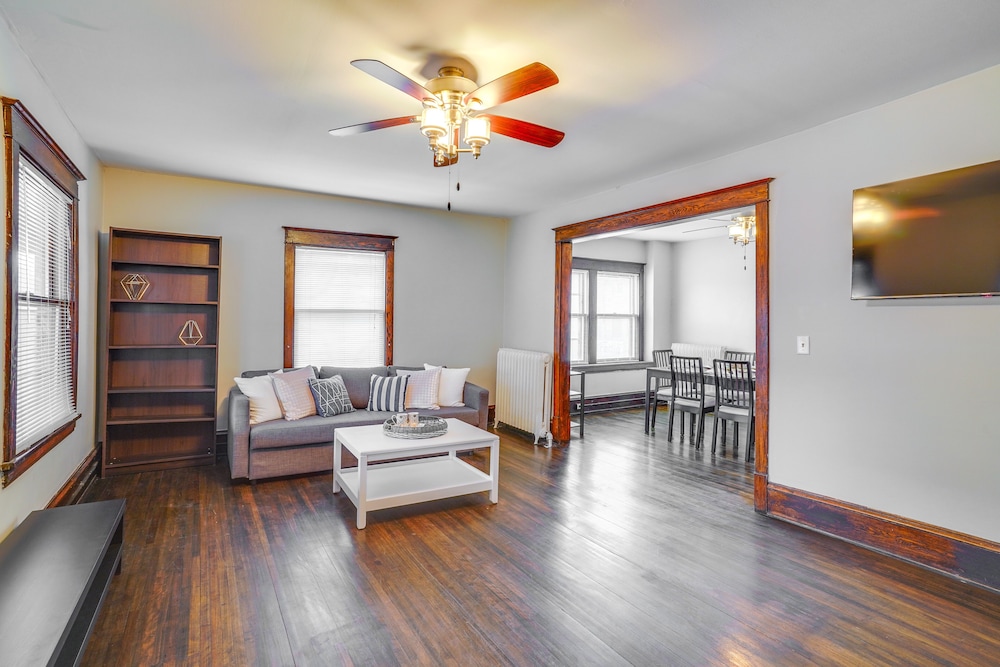 Cozy Minneapolis Apartment, 1 Mi to Downtown!