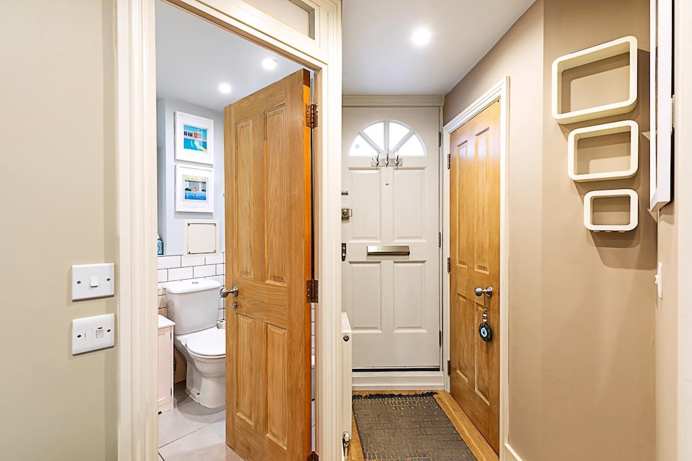 A Stylish Haven Near Portobello Road