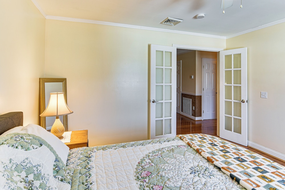 Walk to Waterfront: Cozy Fall River Condo