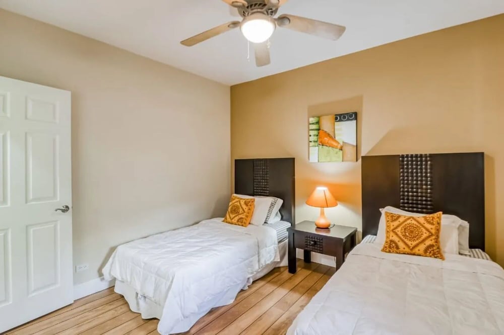 Elegant Condo in High-End Resort Community with Pool and Beach Club Access