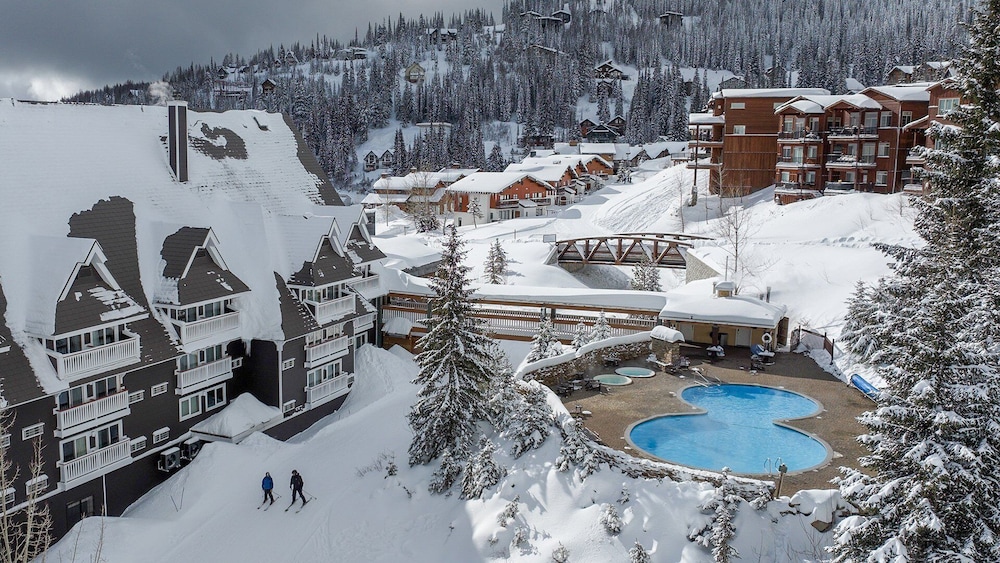 Selkirk Lodge