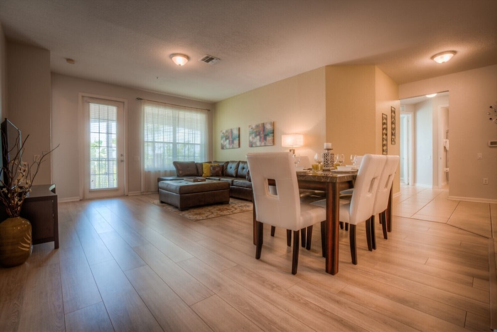 Tropicana Lakeview