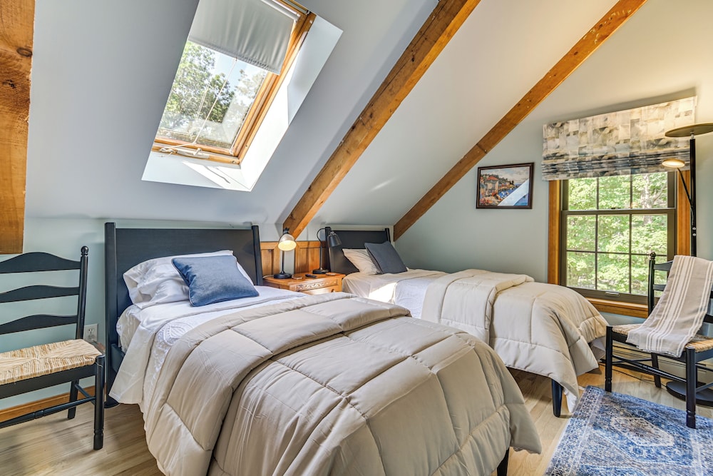 2 Mi to Beaches: Charming Kennebunk Family Home