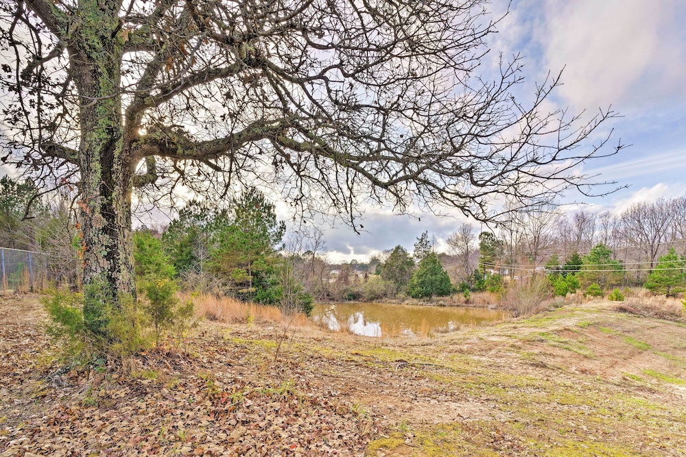 Oxford Vacations - Oxford Home on Private Land < 7 Mi to Dtwn! - Property Image 8