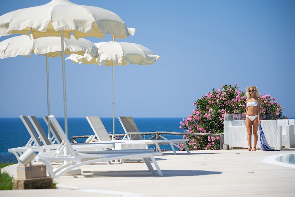 Le Castella Resort & Beach