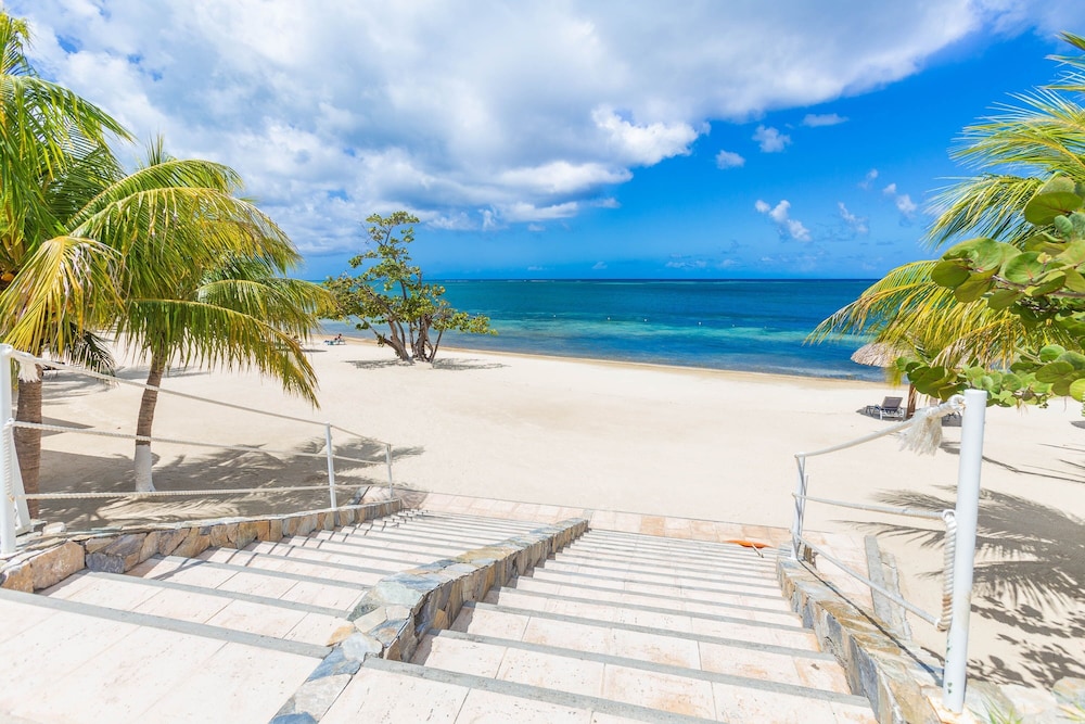 Pristine Bay Beach Villa 104