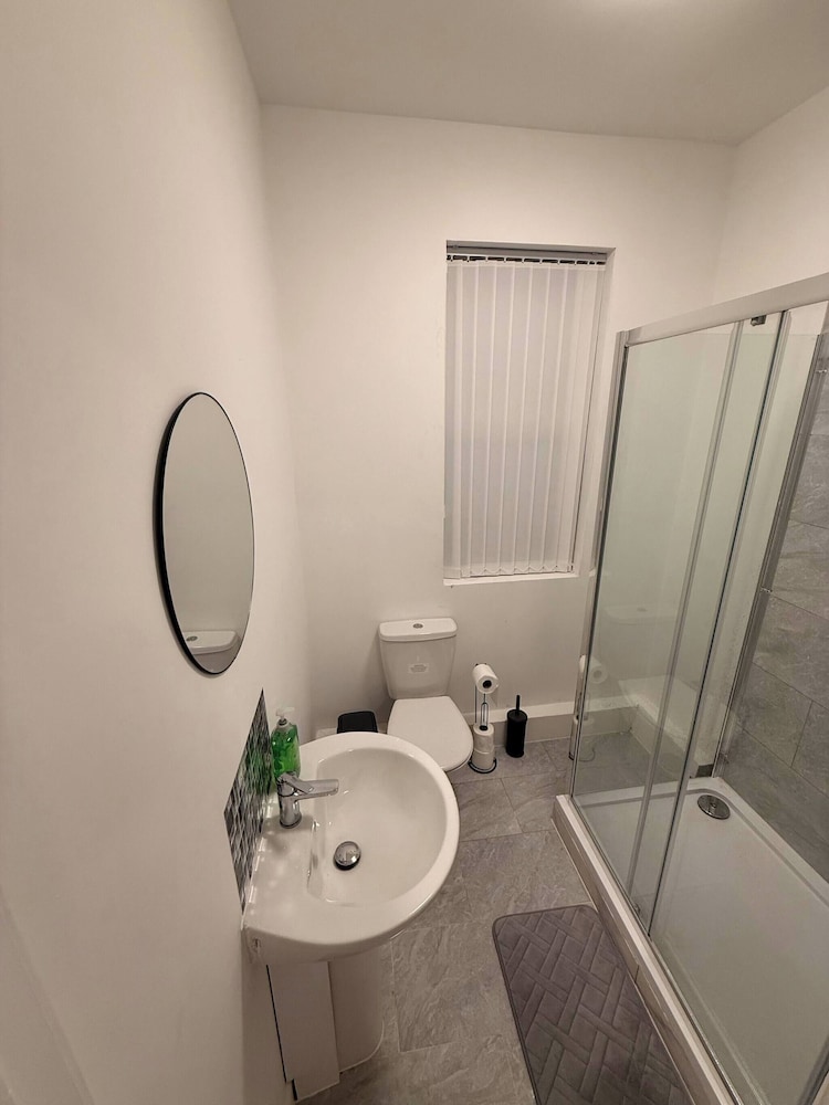 Stylish Dream Home With 4 En-suite Bedrooms