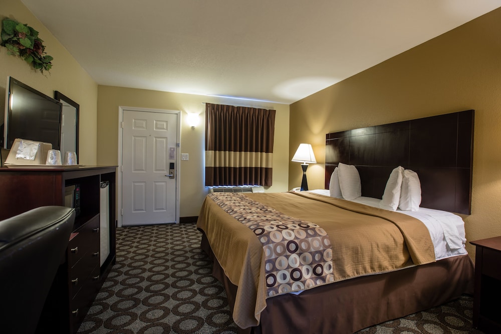 Relax Inn & Suites