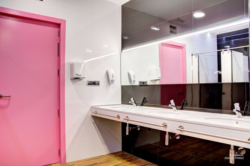 Urban Youth Hostel