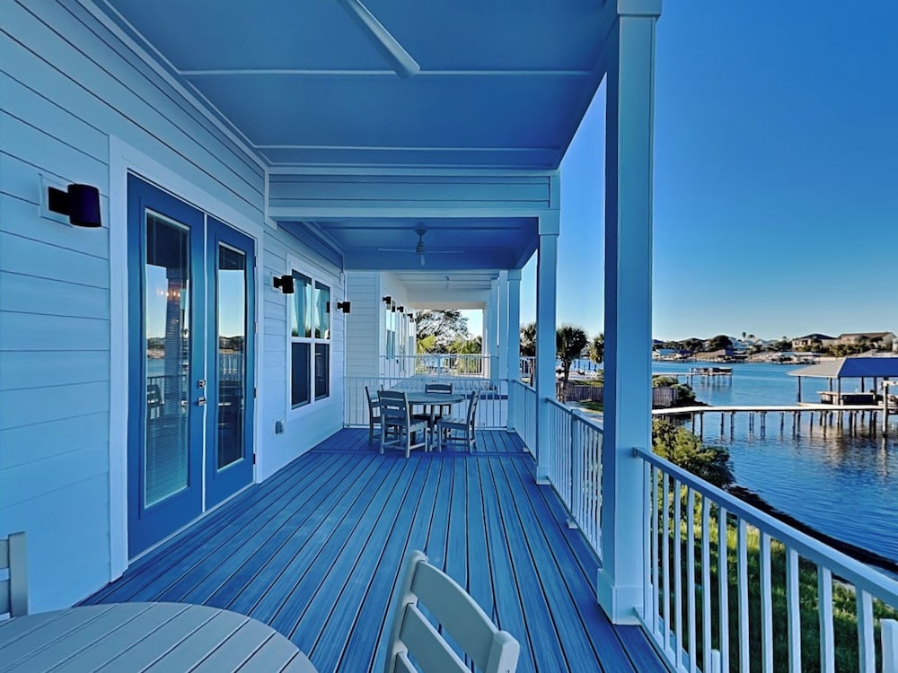 Yacht Harbor House by Southern Vacation Rentals