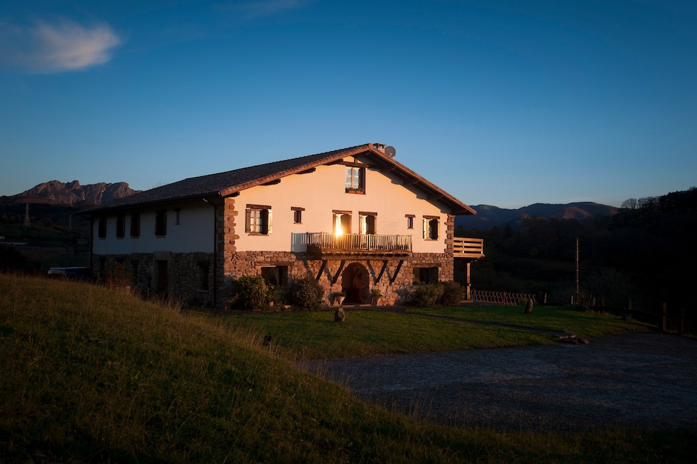 Casa Peluaga