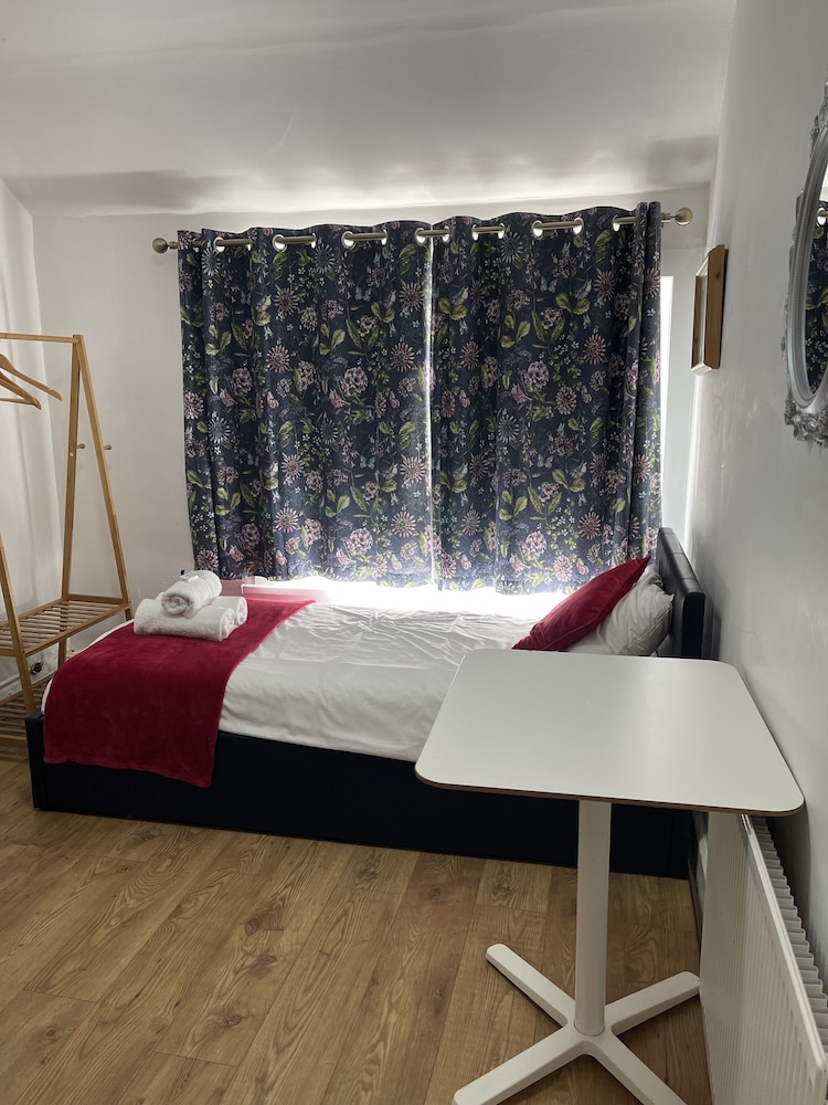 Oxford Vacations - Hollybush Guest House - Property Image 33