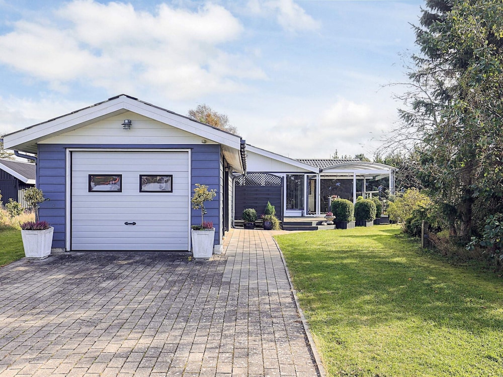 4 Star Holiday Home in Hals