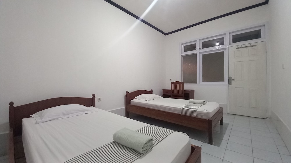 Hotel Bajo